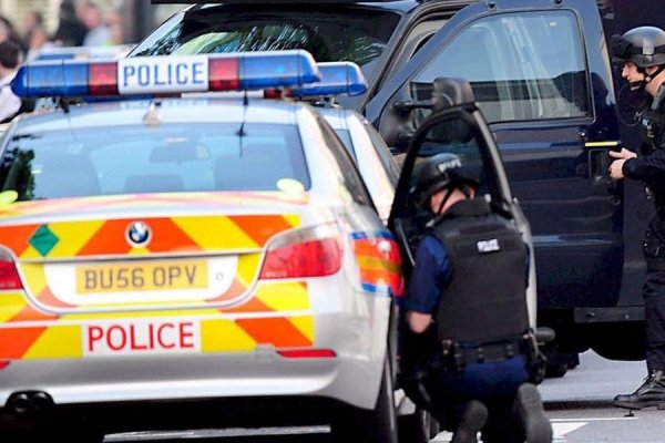 Alerta antiterrorista: Investigan tres paquetes con explosivos caseros detectados en Londres