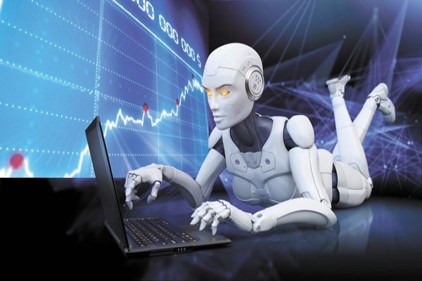 Robots buscan personas: irrupción tecnológica empuja a firmas a poner énfasis en formación de talento