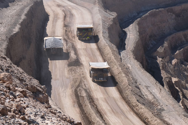 Débil inicio económico del año reafirma expectativa de sólo un alza más de tasas