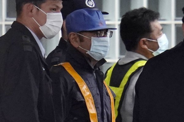 <p>Expresidente de Nissan sale en libertad bajo fianza tras 108 días en una cárcel de Japón</p>