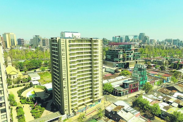 Pelea alcalde Jadue con inmobiliaria: Justicia paralizó decreto para demolición total de edificio en Recoleta