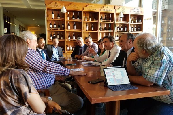 Impuestos: Hacienda refuerza difusión con despliegue en regiones