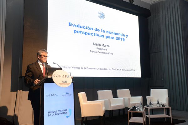 Marcel refuerza mensaje de gradual alza de tasas pese a más dinamismo de la actividad