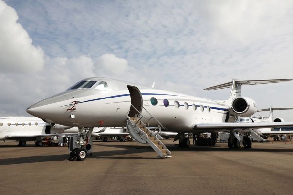Estafa en las alturas: el turbio negocio de los aviones privados