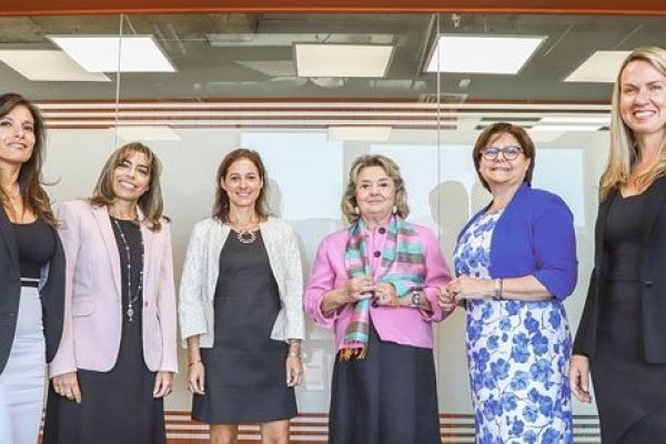 <p>Ejecutivas de la banca analizan los desafíos del sector</p>
