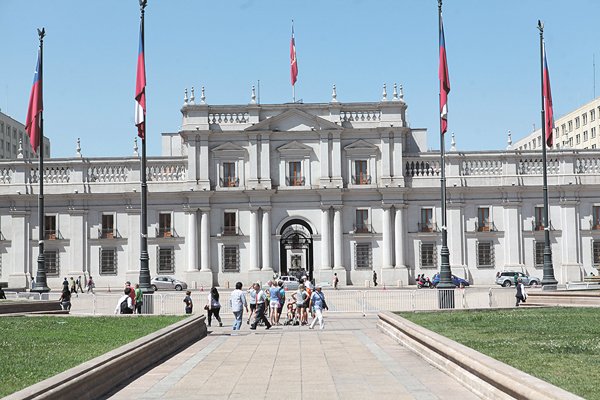 Presidente agenda Consejo de Gabinete y reunión con parlamentarios en Cerro Castillo