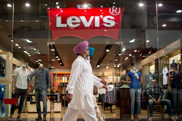 Fabricante de los jeans Levi's espera recaudar US$ 587 millones con su apertura a bolsa