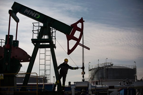 Petróleo: Brent y WTI cerraron con alzas por sobre 1,8%