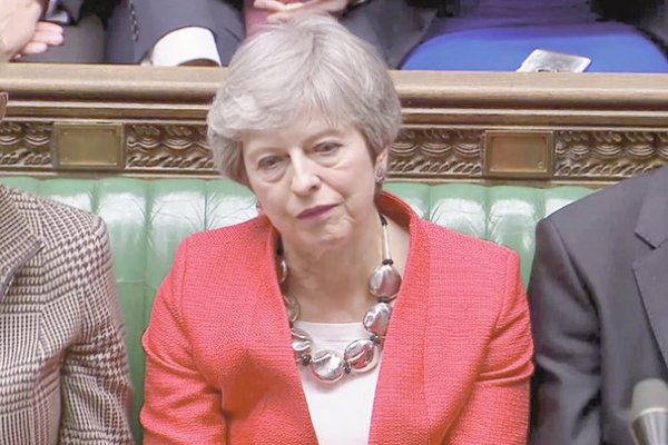 Nueva derrota de Theresa May abre la puerta a una votación sobre un Brexit sin acuerdo