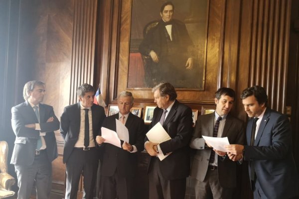 ChileVamos pide subir tope para ingresar a régimen Pyme y rebajar contribuciones a adultos mayores