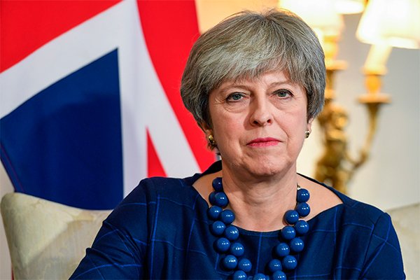 <p>Parlamento inglés prohíbe a May volver a presentar su plan para el Brexit por tercera vez</p>