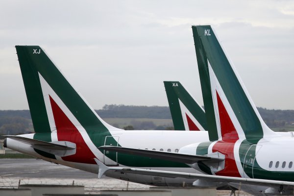 EasyJet se retira del proceso de ofertas por la quebrada Alitalia