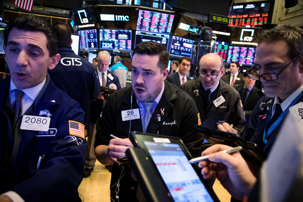Pese a rally de las bolsas, favoritismo por acciones sigue cayendo
