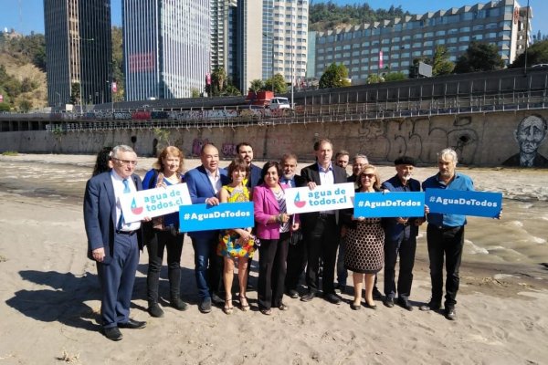 Instan al gobierno a desistir de polémica indicación en reforma del Código de Aguas