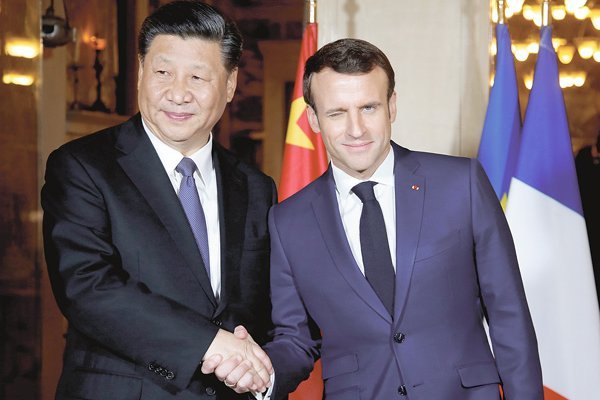 Francia y China sellan millonarios acuerdos que incluyen a Airbus