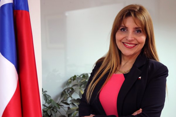 Subtel modifica propuesta de límite de espectro para garantizar competencia “creíble” en mercado móvil
