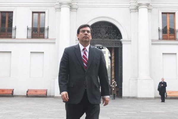 Arenas reaparece hoy como expositor en seminario de la Cepal