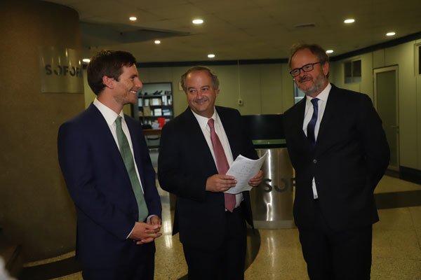 <p>El “nuevo” Sence se tomó primer consejo de la Sofofa del año</p>