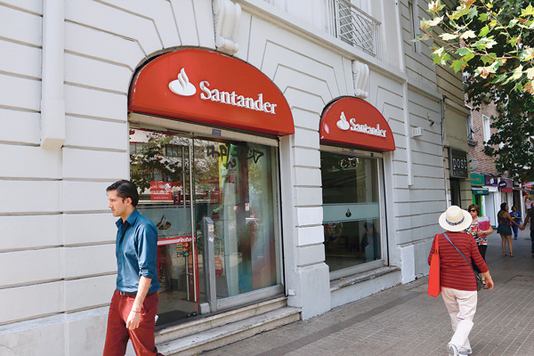 Santander superaría el 20% de market share en consumo por negocio automotriz