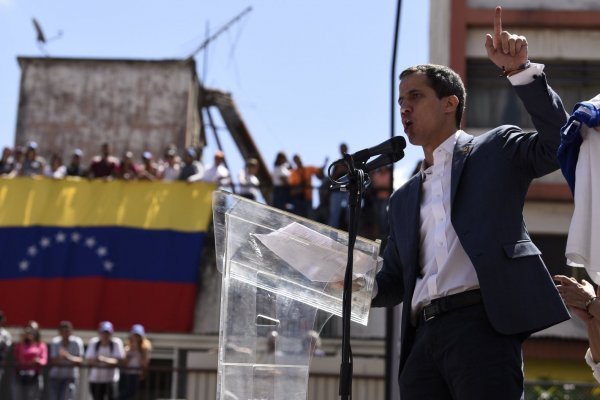 Vuelco en Venezuela: Guaidó ahora asegura que Maduro dejará entrar ayuda humanitaria