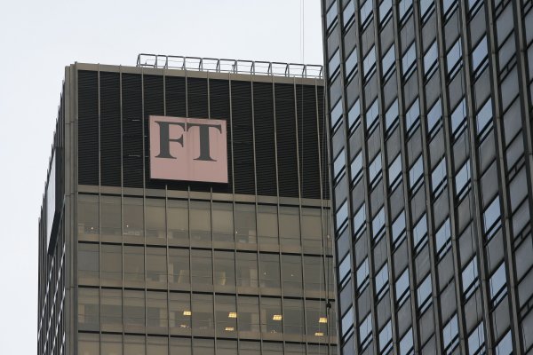 Financial Times alcanza meta histórica de 1 millón de suscriptores digitales
