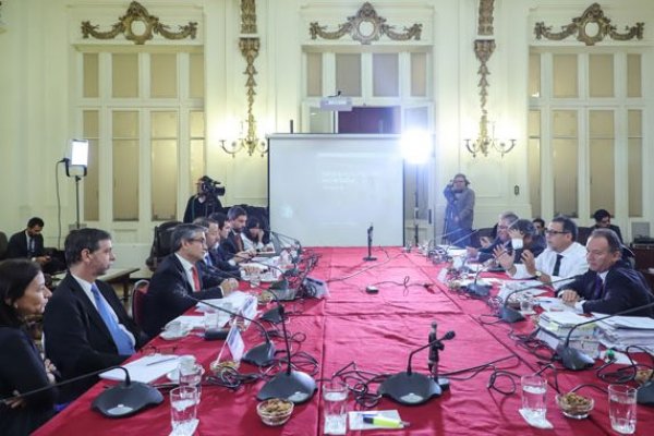 B. Central opta por poner pausa a alza de tasas en medio de baja en pronóstico de inflación y PIB 2019