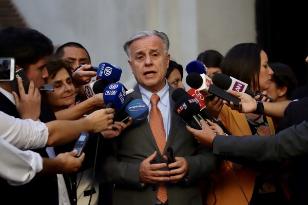 Santelices asegura que la ley de reforma a las Isapres será el "fin de las alzas unilaterales"