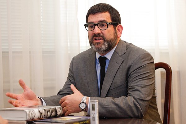 Consejero del Banco Central admite que baja inflación “sigue siendo un puzzle” en Chile y el mundo
