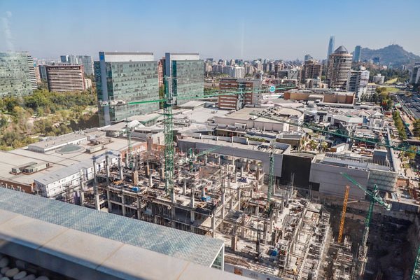 ¿Vivirías en un mall? Parque Arauco evalúa incorporar viviendas en sus centros comerciales ícono