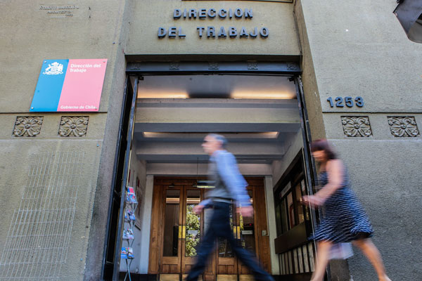 Modernización de la Dirección del Trabajo enfrenta a funcionarios con el gobierno