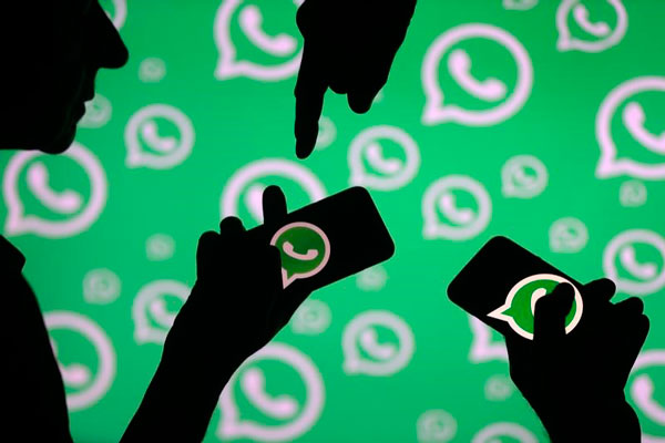 Desconexión digital: rayado de cancha de Contraloría a uso de Whatsapp vuelve a encender el debate en el mundo privado