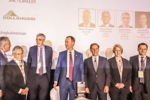 Cumbre de cobre en Chile: alza del precio se concretaría después de 2023 y surge riesgo de sobreinversión