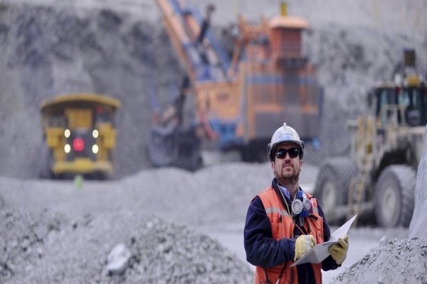 Anglo American continuará diálogo para mostrar "beneficios de ampliación" de Los Bronces