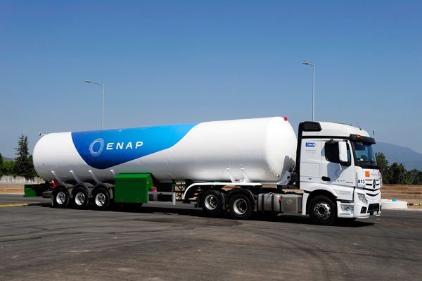 ENAP certifica primer vehículo de carga que usa gas natural licuado como combustible