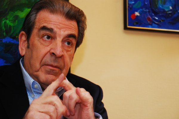 Máxima tensión en la DC: expresidentes firman carta de respaldo a Fuad Chahin