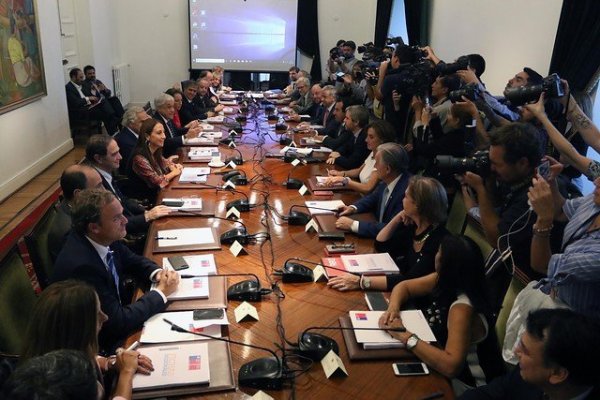 Piñera anticipa que en consejo de Gabinete pedirá a ministros "meter goles"