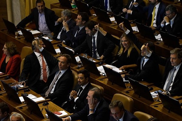 Gobierno logra salvar el TPP 11 en medio de la división opositora en la Cámara y ahora será el turno de los senadores