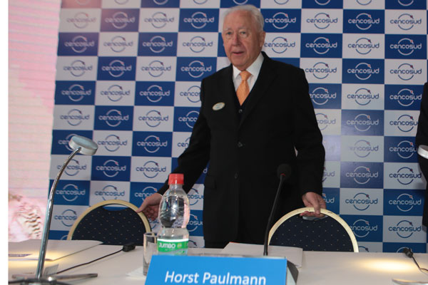 Tras fuga de gerentes, Paulmann retoma plan de retención de altos ejecutivos a través del traspaso de acciones