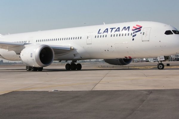 <p>Latam reestructura su negocio en Argentina y traslada parte de su área comercial a Chile</p>