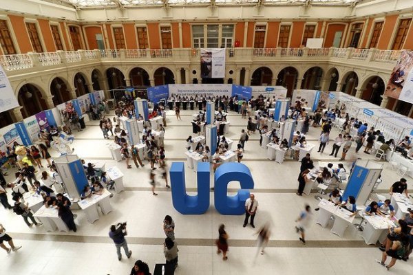 Corría sola: la UC se adjudicó la Casen de este año