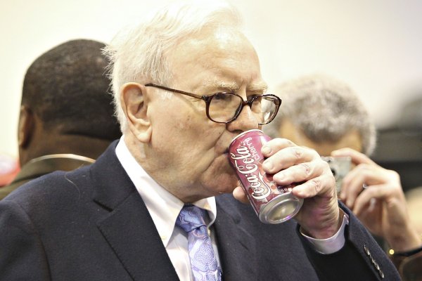 Buffett invierte US$ 10 mil millones en Occidental para apoyar oferta por petrolera Anadarko