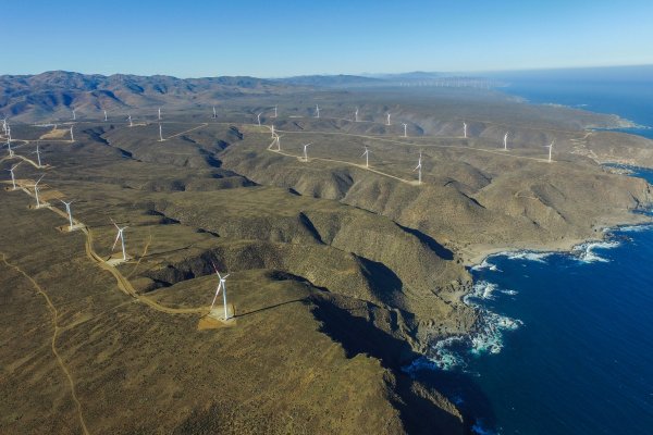 Dueños chinos de Pacific Hydro potencian operaciones en Chile