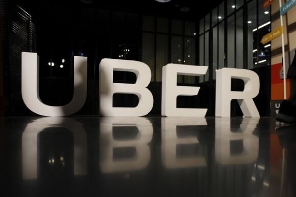 Uber saldrá este viernes a la bolsa en medio de las dudas generadas por su archirrival Lyft