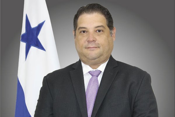 Gustavo Valderrama: “Nuestro norte es la apertura comercial y con ello seguir diversificando la economía”