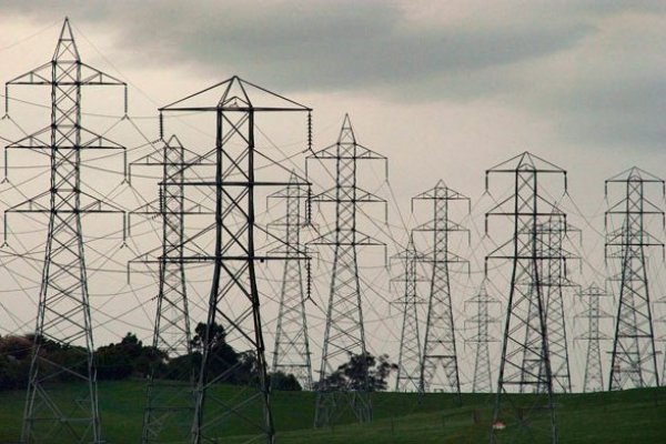 Mercado asume más inflación de la mano de las cuentas de la luz y el salario mínimo