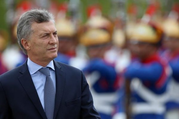 Inversionistas dan la espalda a Macri, mientras él busca consensos para calmar a los mercados