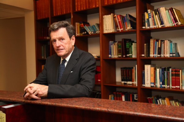 Exsenador Carlos Larraín lidera millonario proyecto inmobiliario en el sector más exclusivo de Chile