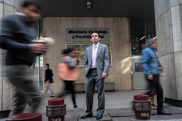 Trabajo compromete reducción de la jornada laboral en modelos 4x3 y de 180 horas mensuales