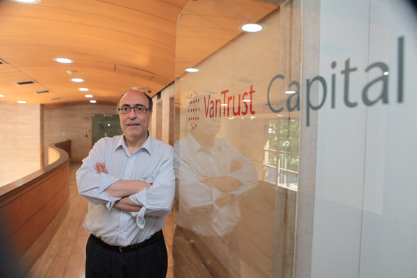 CMF multa a Vantrust por entregar información falsa