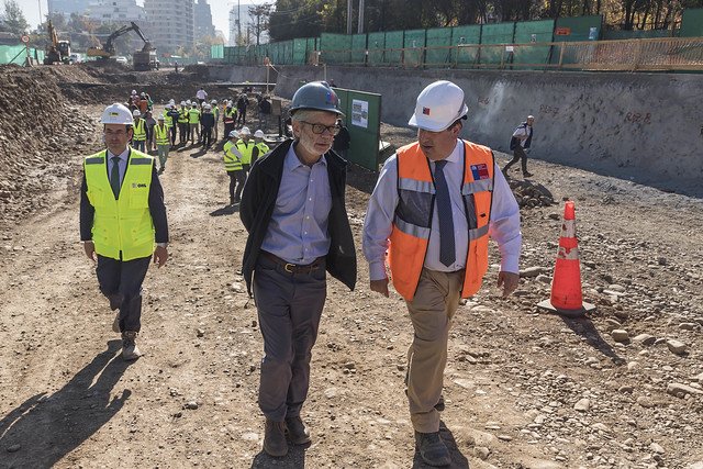 <p>Desarrollo de autopista AVO I se hará bajo túnel minero entre Apoquindo y Príncipe de Gales</p>
